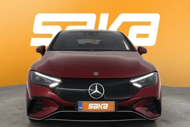 Punainen Sedan, Mercedes-Benz EQE – LTA-181