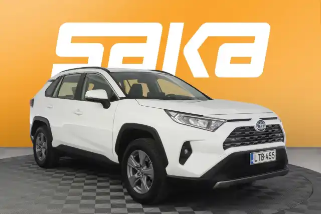 Valkoinen Maastoauto, Toyota RAV4 – LTB-455