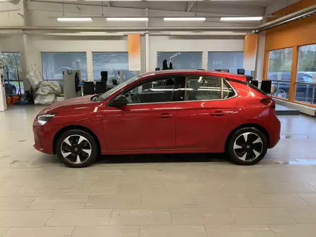 Punainen Viistoperä, Opel Corsa-e – LTH-414