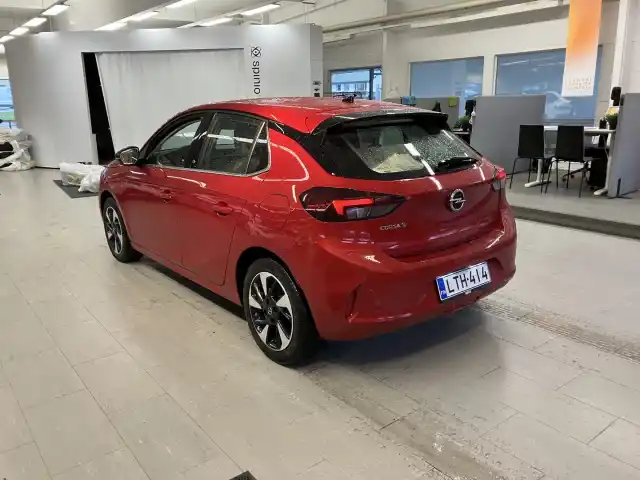 Punainen Viistoperä, Opel Corsa-e – LTH-414