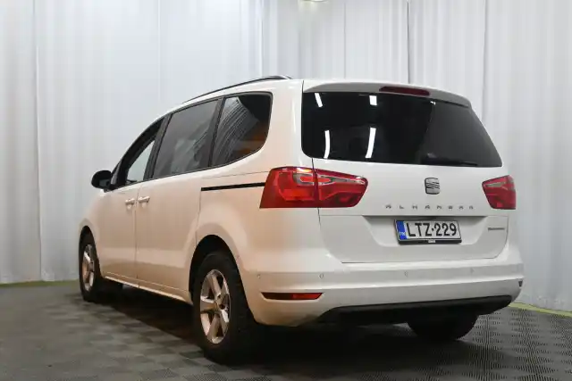 Valkoinen Tila-auto, Seat Alhambra – LTZ-229