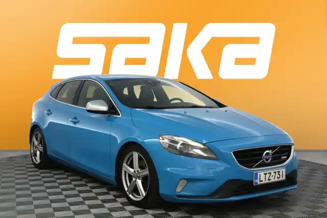 Sininen Viistoperä, Volvo V40 – LTZ-731