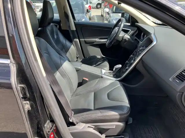 Musta Maastoauto, Volvo XC60 – LUZ-184