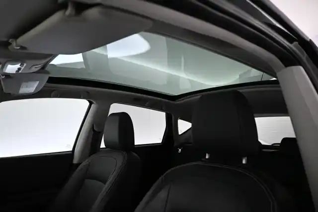Musta Maastoauto, Nissan Qashqai – LUZ-279