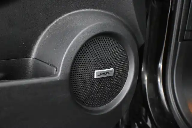 Musta Maastoauto, Nissan Qashqai – LUZ-279