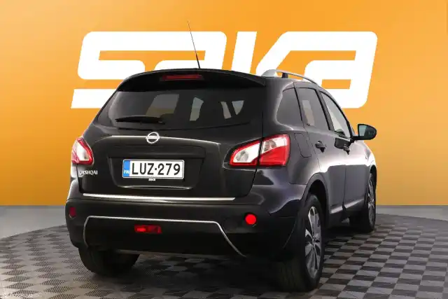 Musta Maastoauto, Nissan Qashqai – LUZ-279