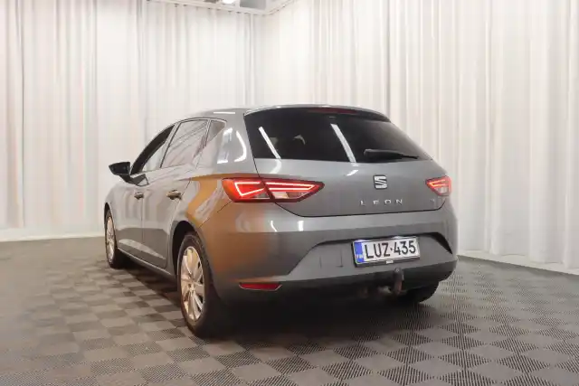 Harmaa Viistoperä, Seat Leon – LUZ-435