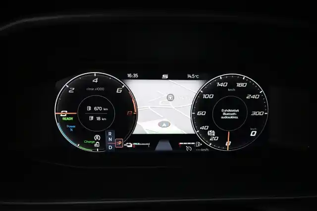 Valkoinen Viistoperä, Cupra Leon – LVP-398