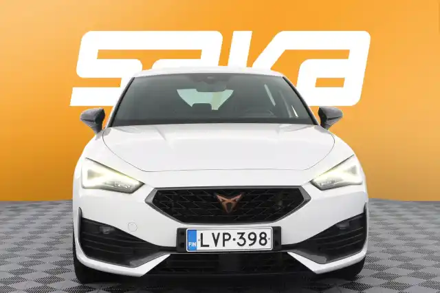 Valkoinen Viistoperä, Cupra Leon – LVP-398