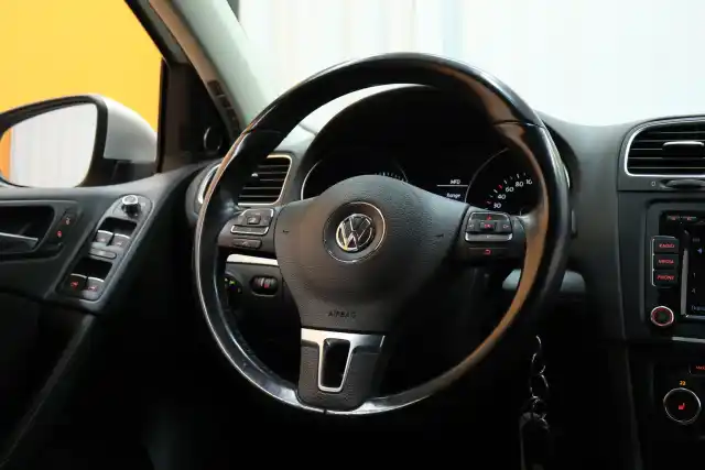 Hopea Viistoperä, Volkswagen Golf – LYY-734