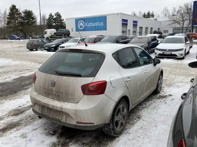 Valkoinen Monikäyttö, Seat Ibiza – LYZ-253