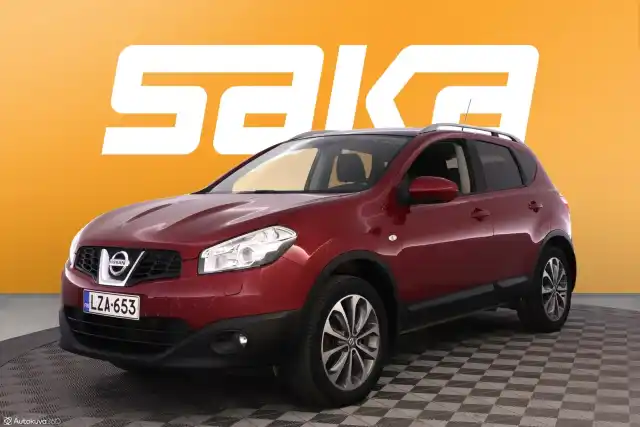Punainen Maastoauto, Nissan Qashqai – LZA-653