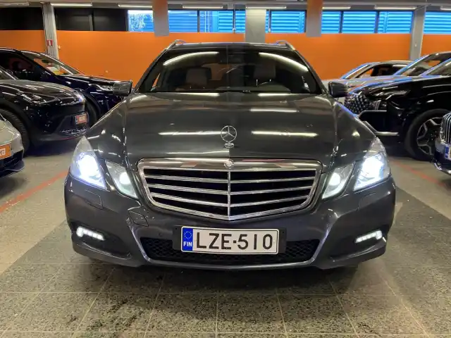  Farmari, Mercedes-Benz E – LZE-510