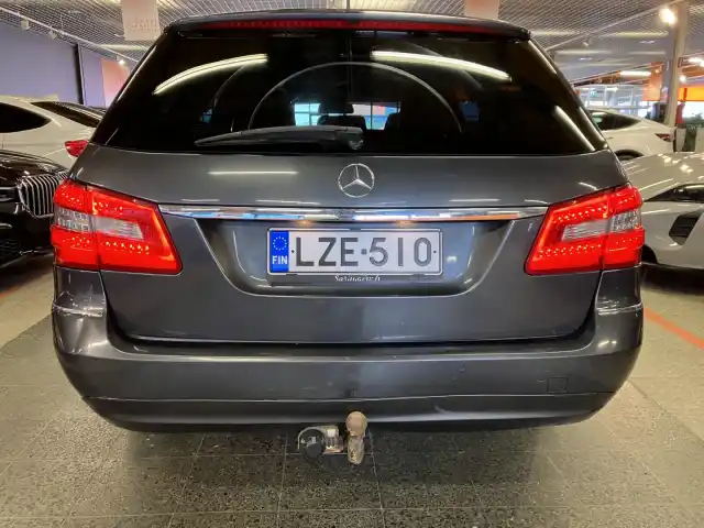  Farmari, Mercedes-Benz E – LZE-510