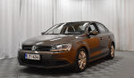 Ruskea Sedan, Volkswagen Jetta – LZI-634, kuva 4