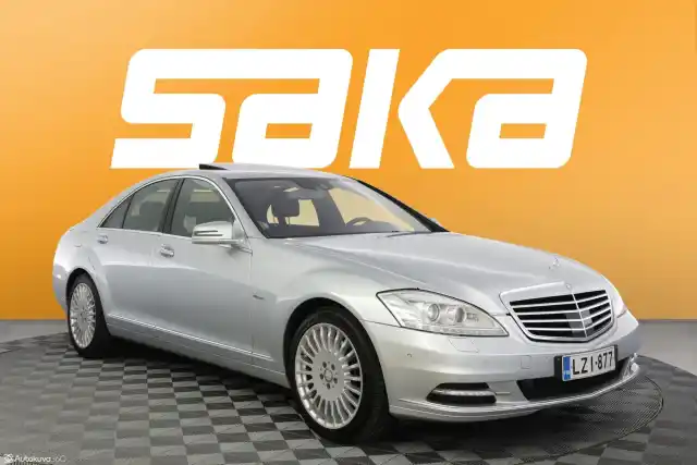Hopea Sedan, Mercedes-Benz S – LZI-877