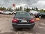 Musta Sedan, Mercedes-Benz E – LZJ-717, kuva 4