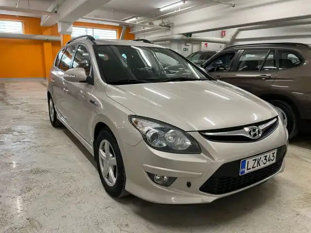 Hopea Farmari, Hyundai i30 – LZK-343