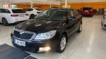 Musta Viistoperä, Skoda Octavia – LZK-903, kuva 1
