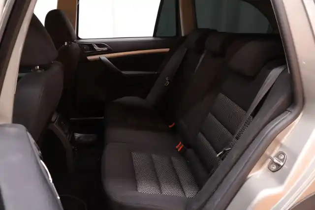 Beige Farmari, Skoda Octavia – LZK-926