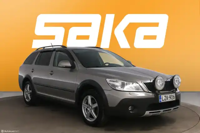 Beige Farmari, Skoda Octavia – LZK-926