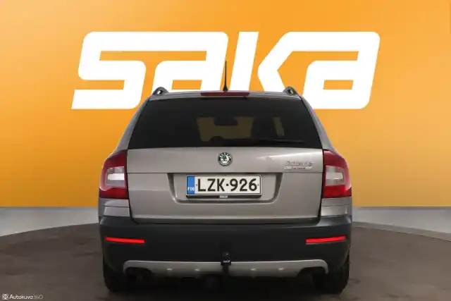Beige Farmari, Skoda Octavia – LZK-926