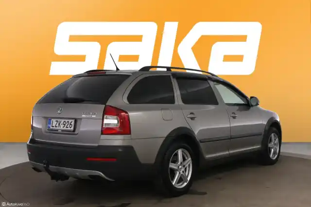 Beige Farmari, Skoda Octavia – LZK-926