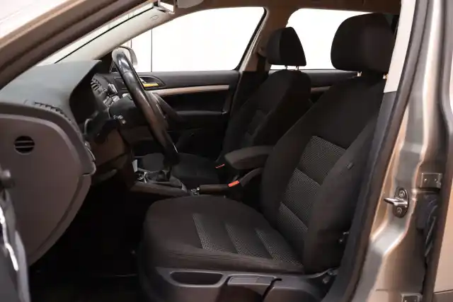 Beige Farmari, Skoda Octavia – LZK-926