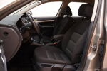 Beige Farmari, Skoda Octavia – LZK-926, kuva 7