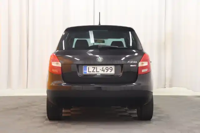 Musta Viistoperä, Skoda Fabia – LZL-499