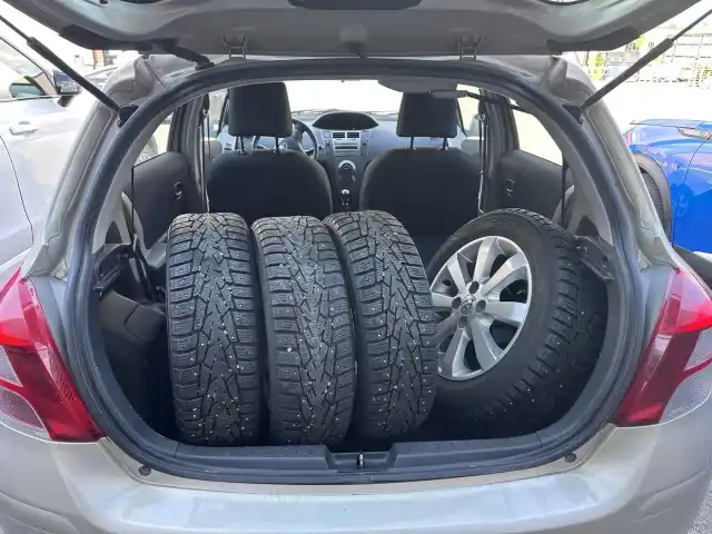 Hopea Viistoperä, Toyota Yaris – LZM-275