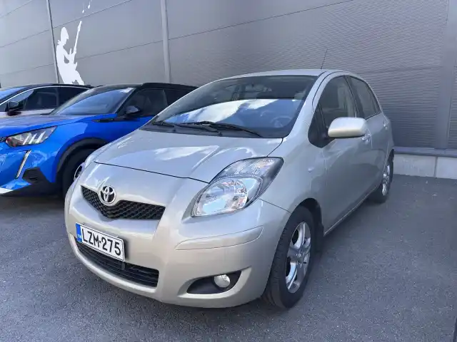 Hopea Viistoperä, Toyota Yaris – LZM-275
