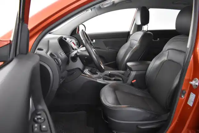 Oranssi Maastoauto, Kia Sportage – LZM-520