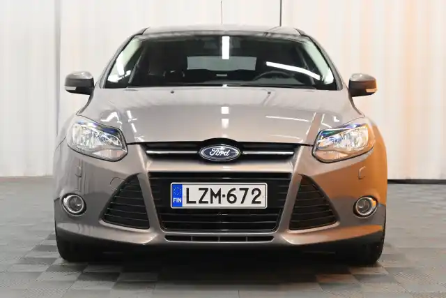 Beige Farmari, Ford Focus – LZM-672