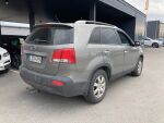 Harmaa Maastoauto, Kia Sorento – LZO-479, kuva 5