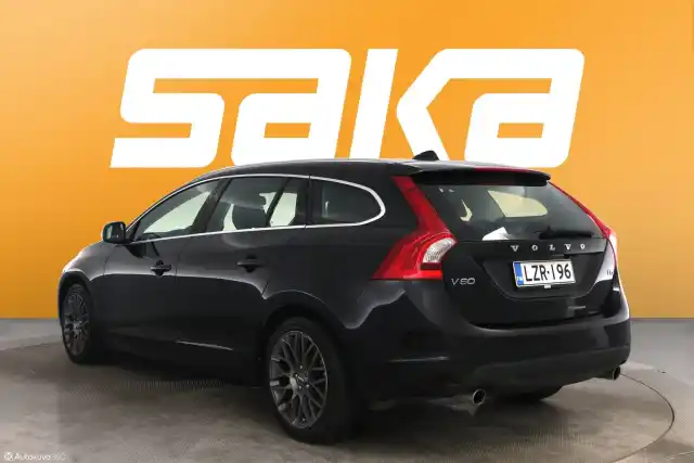 Musta Farmari, Volvo V60 – LZR-196