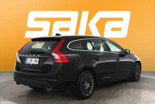 Musta Farmari, Volvo V60 – LZR-196