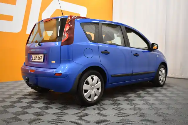 Sininen Viistoperä, Nissan Note – LZR-568