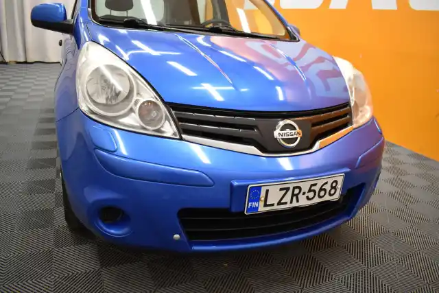 Sininen Viistoperä, Nissan Note – LZR-568