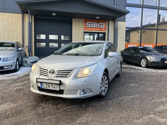 Hopea Sedan, Toyota Avensis – LZR-741