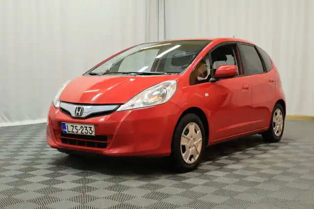 Punainen Viistoperä, Honda Jazz – LZS-233