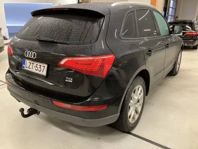 Musta Maastoauto, Audi Q5 – LZT-537