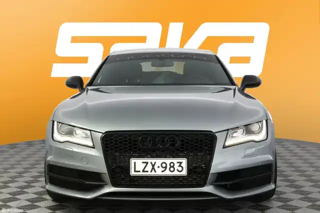 Harmaa Viistoperä, Audi A7 – LZX-983
