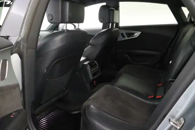 Harmaa Viistoperä, Audi A7 – LZX-983