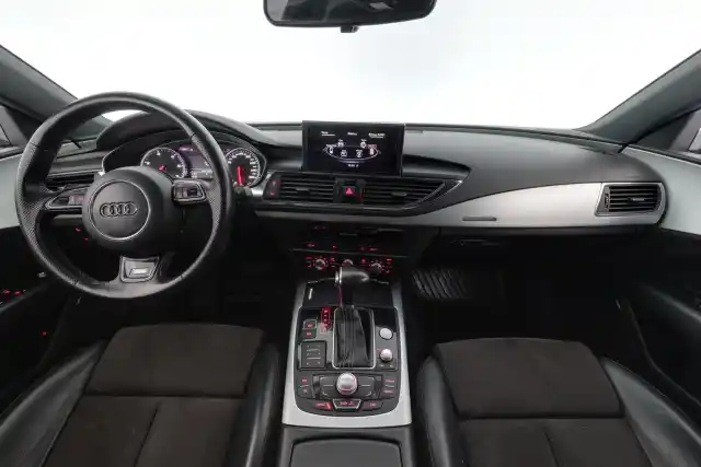 Harmaa Viistoperä, Audi A7 – LZX-983