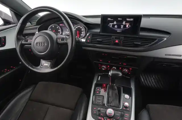 Harmaa Viistoperä, Audi A7 – LZX-983