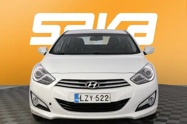 Valkoinen Sedan, Hyundai i40 – LZY-522