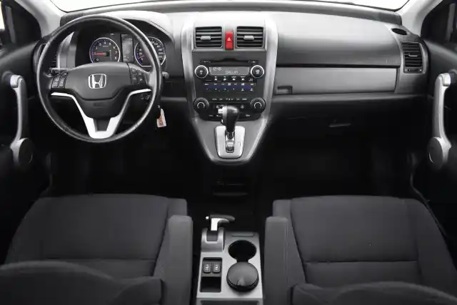 Musta Maastoauto, Honda CR-V – MAY-966