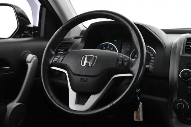 Musta Maastoauto, Honda CR-V – MAY-966