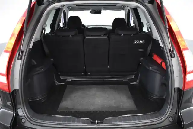 Musta Maastoauto, Honda CR-V – MAY-966